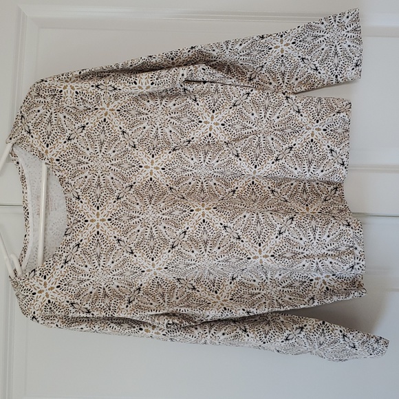 UP TO 50% OFF!! White Stag XL 16-18 Women's L.S. Blouse. - Picture 2 of 6